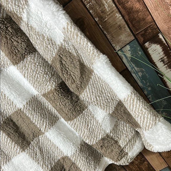 MEROKEETY XL Cozy Plaid Fleece Pullover - Picture 14 of 15